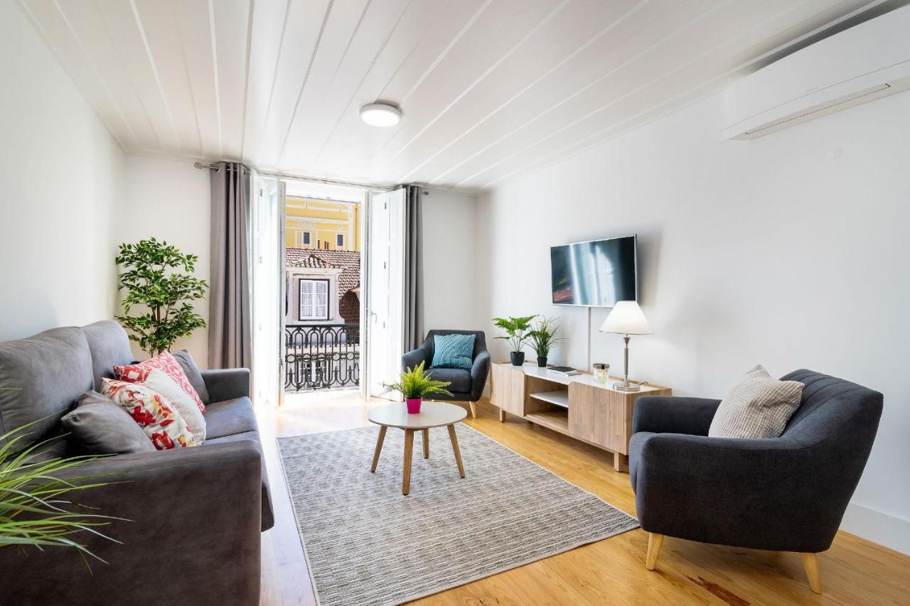 Amazing 1Bdr Apartment In Chiado By Lovelystay Лісабон Екстер'єр фото